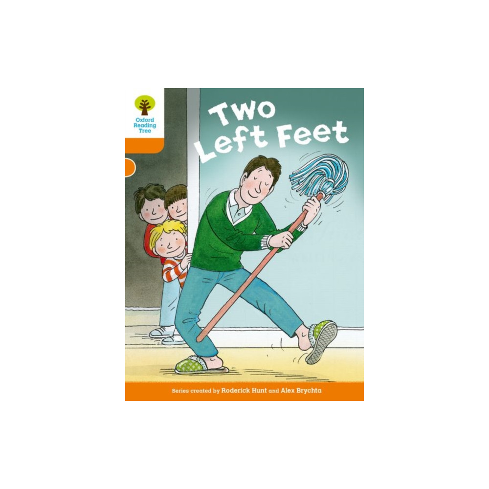 Produktbild för Oxford Reading Tree Biff, Chip and Kipper Stories Decode and Develop: Level 6: Two Left Feet (häftad, eng)