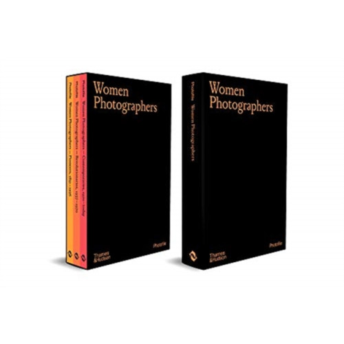 Thames & Hudson Ltd Women Photographers (Slipcased set) (häftad, eng)