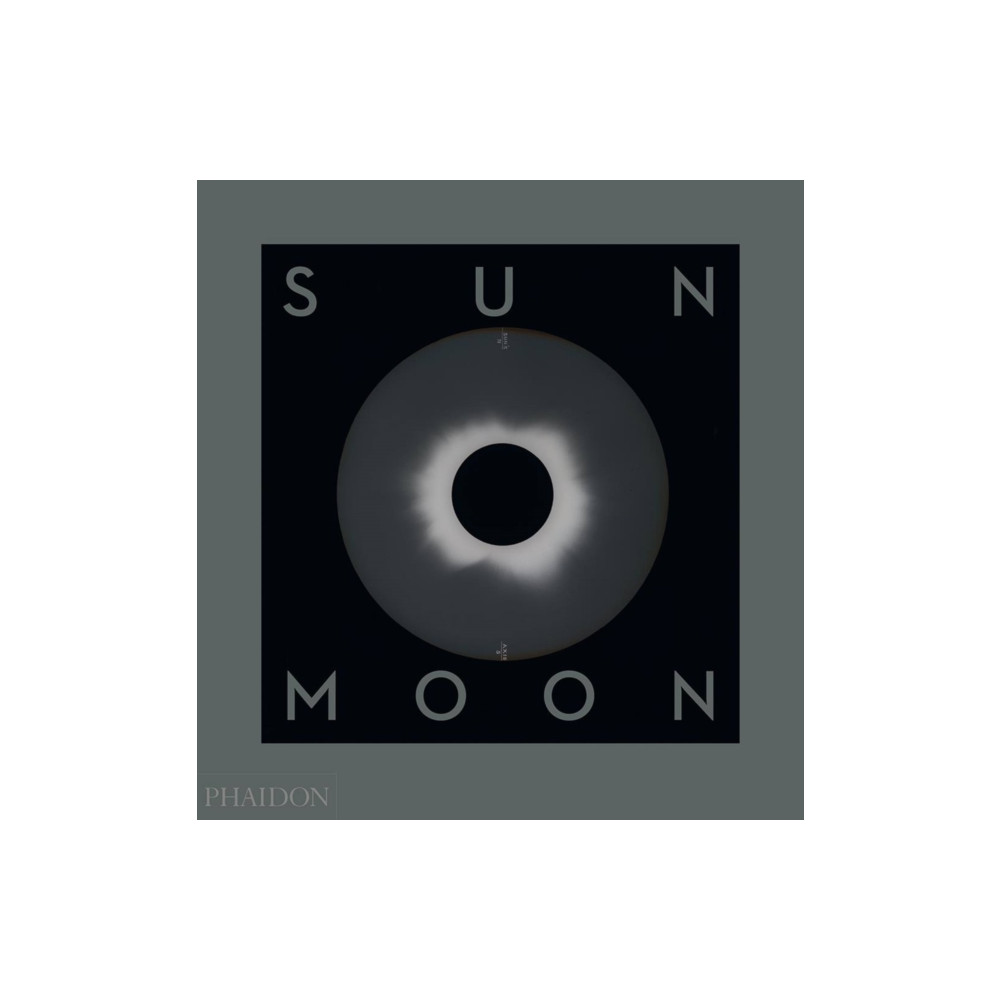 Produktbild för Sun and Moon (inbunden, eng)
