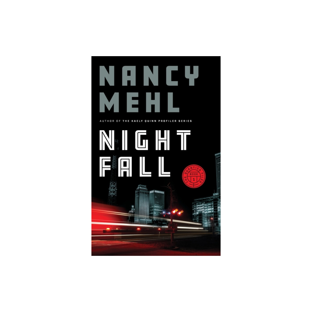 Produktbild för Night Fall (häftad, eng)