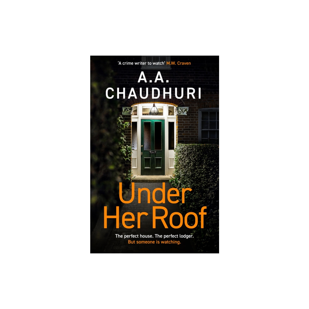 Produktbild för Under Her Roof (häftad, eng)