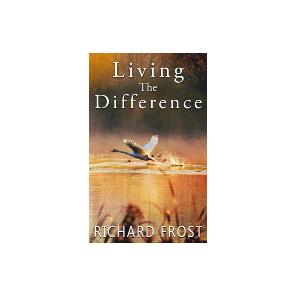 Produktbild för Living The Difference (häftad, eng)