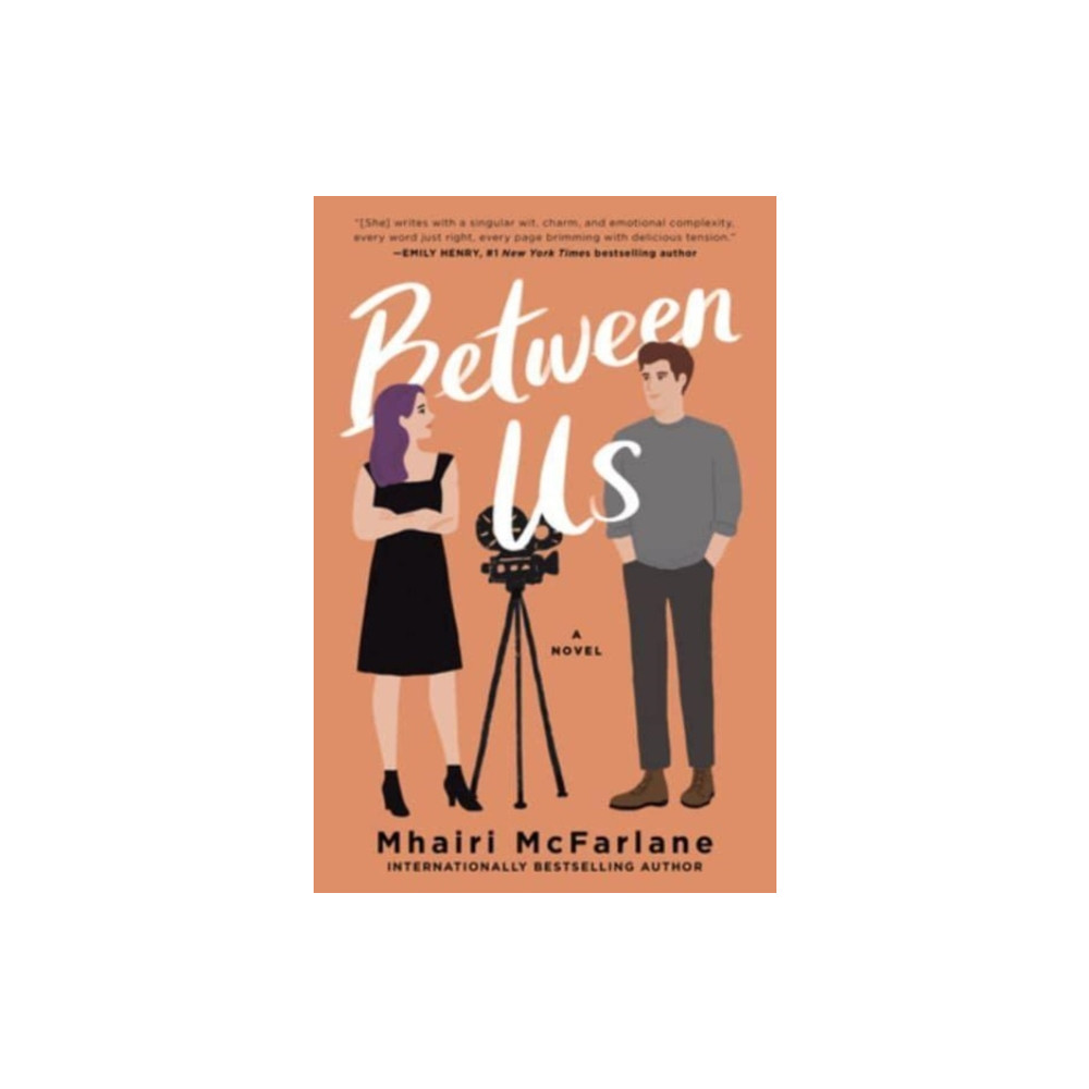 Produktbild för Between Us (häftad, eng)