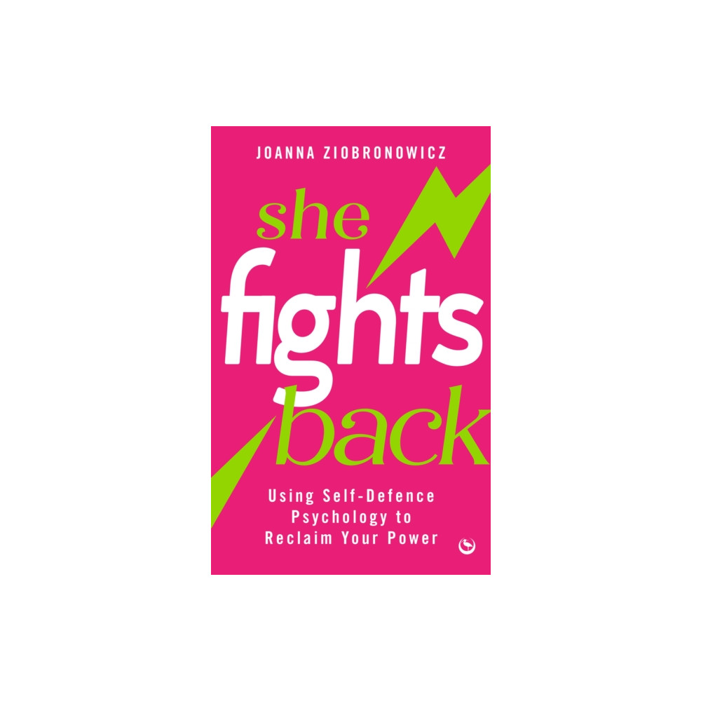 Produktbild för She Fights Back (häftad, eng)