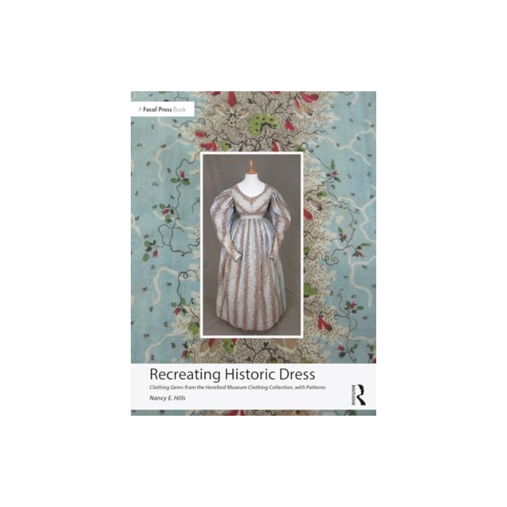 Produktbild för Recreating Historic Dress (häftad, eng)