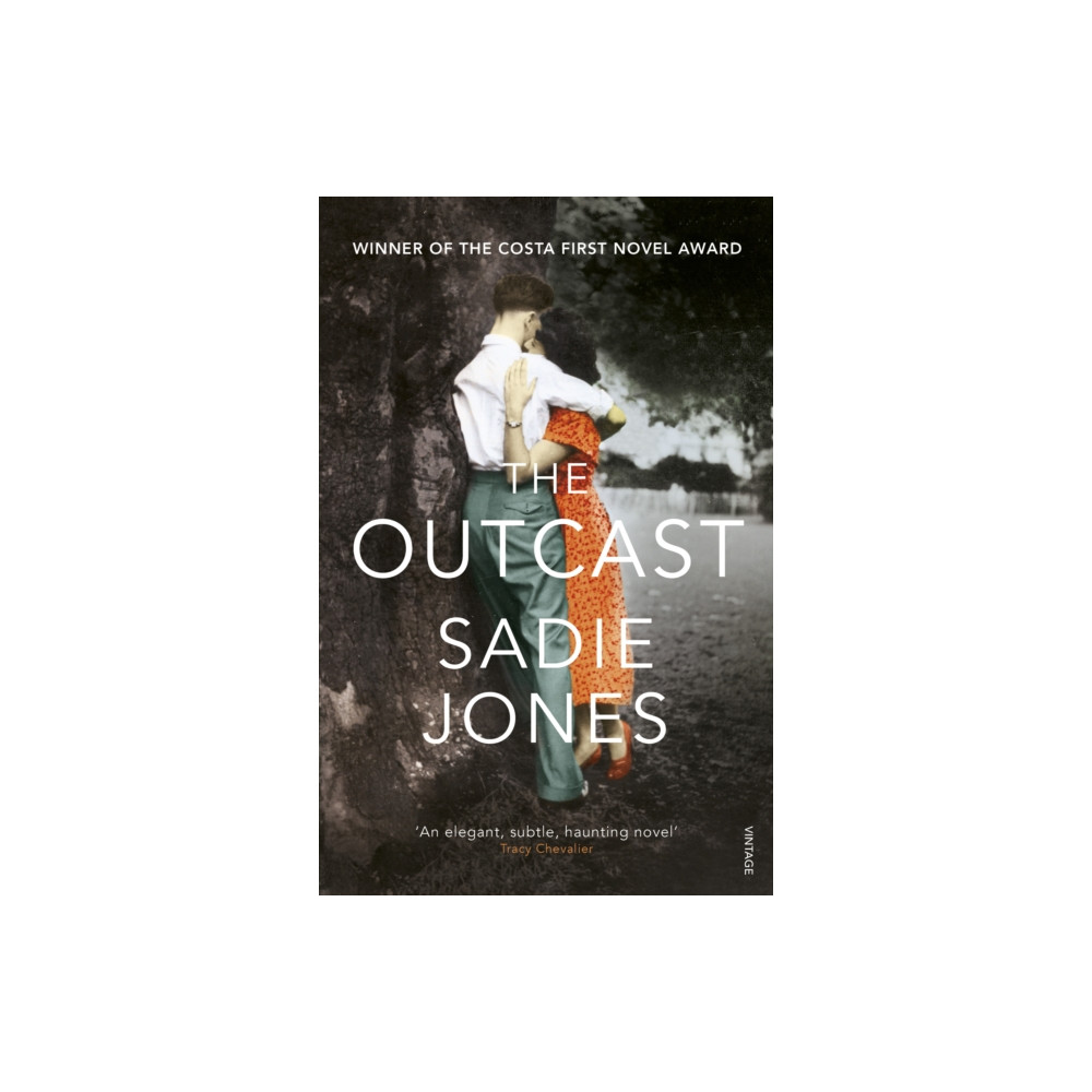 Produktbild för The Outcast (häftad, eng)