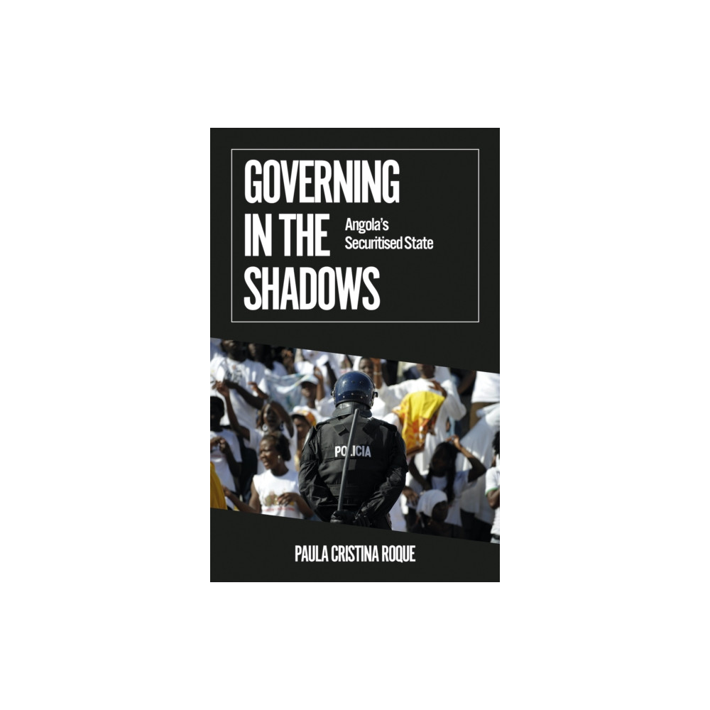 Produktbild för Governing in the Shadows (häftad, eng)