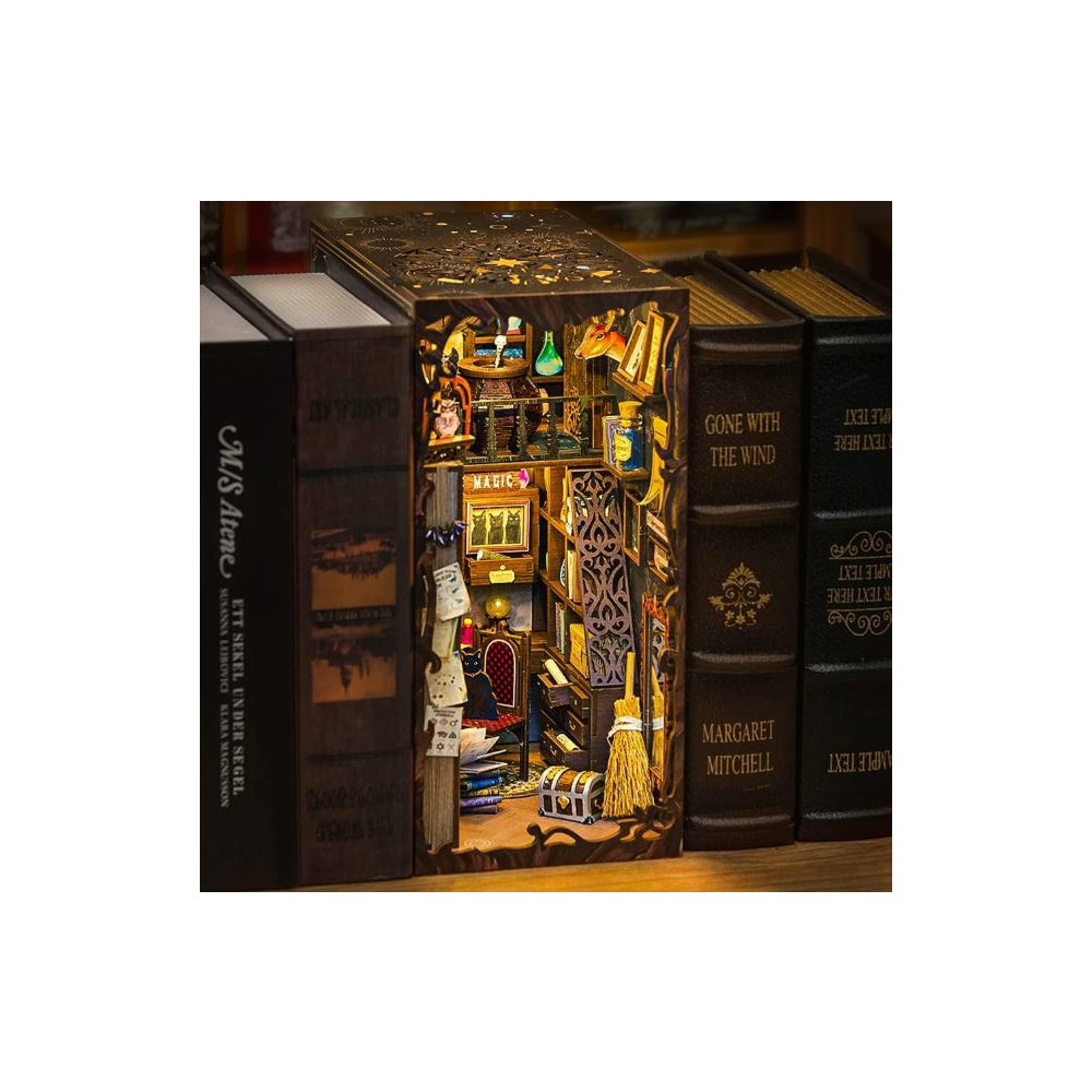 Produktbild för Book Nook: Magic Pharmacist
