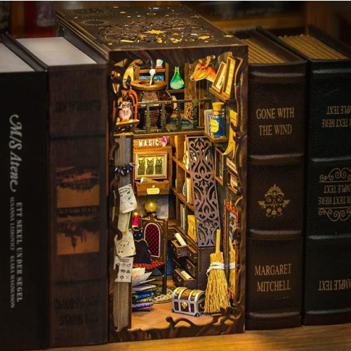 Cutebee Book Nook: Magic Pharmacist