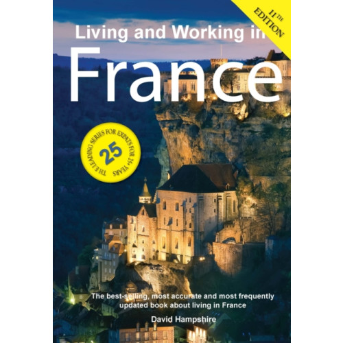 City Books Living and working in France (häftad, fre)