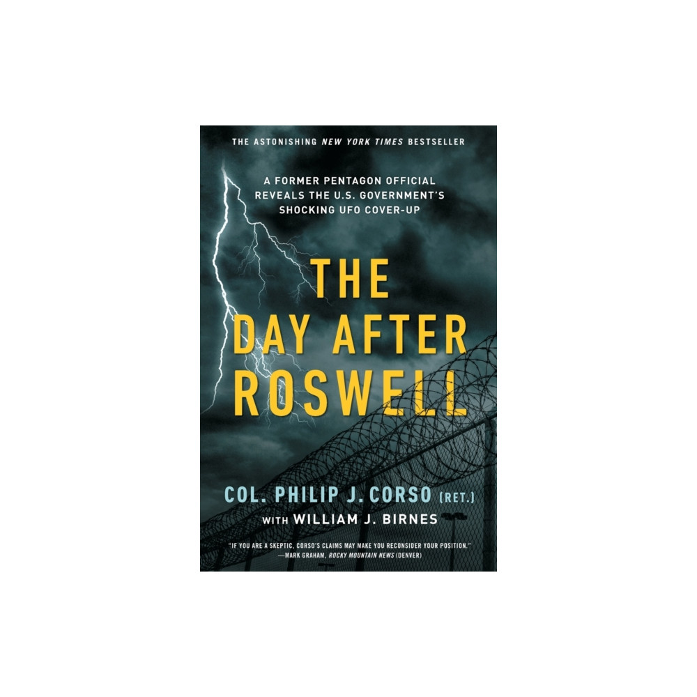 Produktbild för Day After Roswell (häftad, eng)