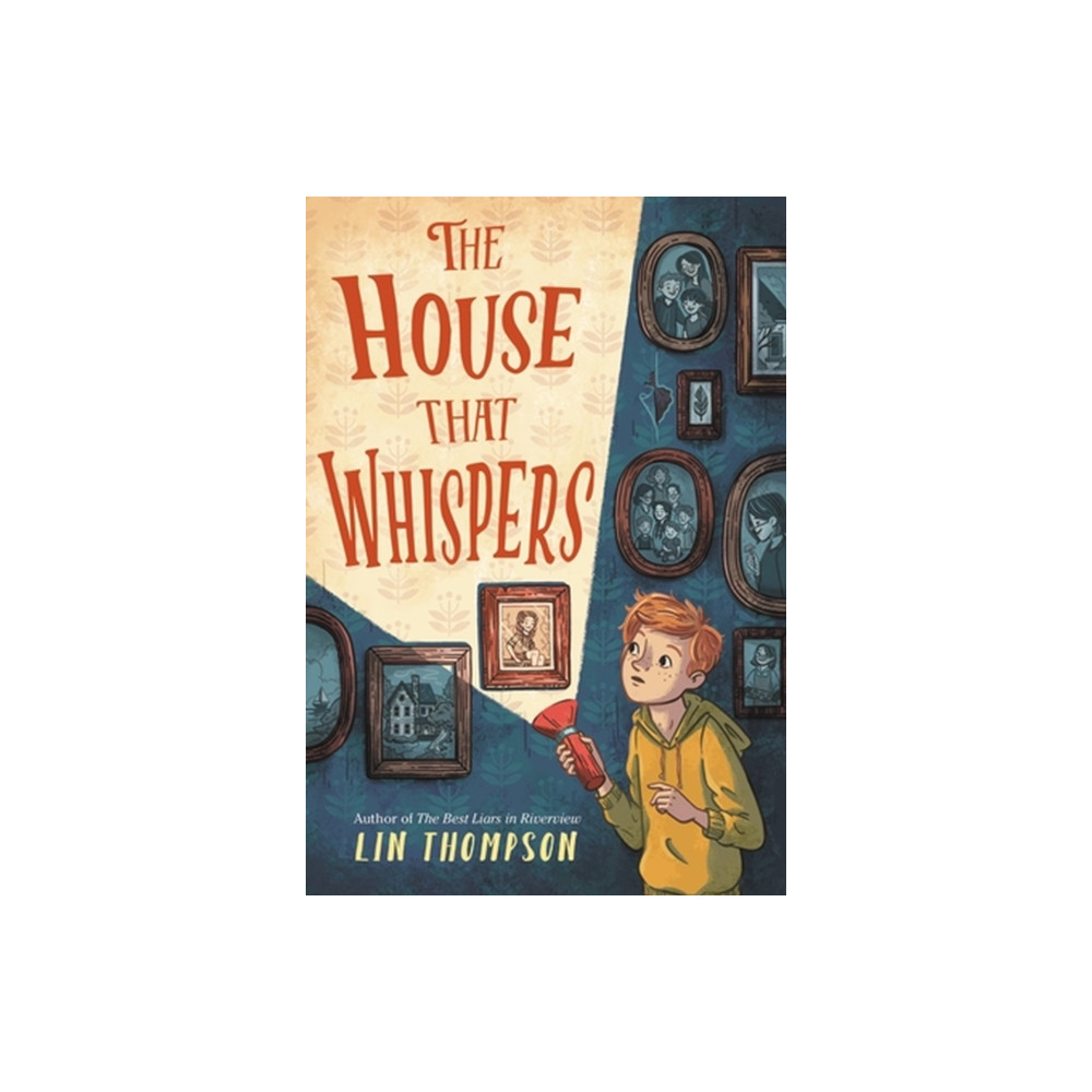 Produktbild för The House That Whispers (inbunden, eng)