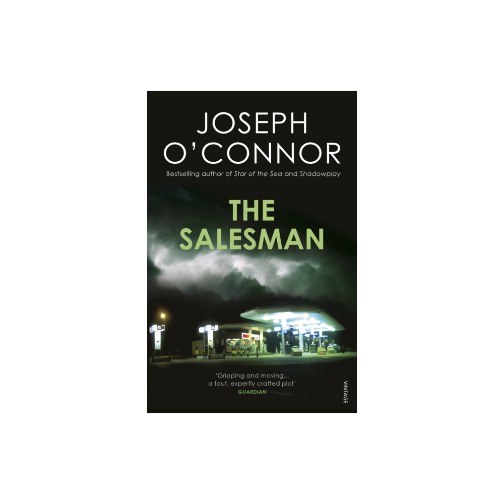 Produktbild för The Salesman (häftad, eng)