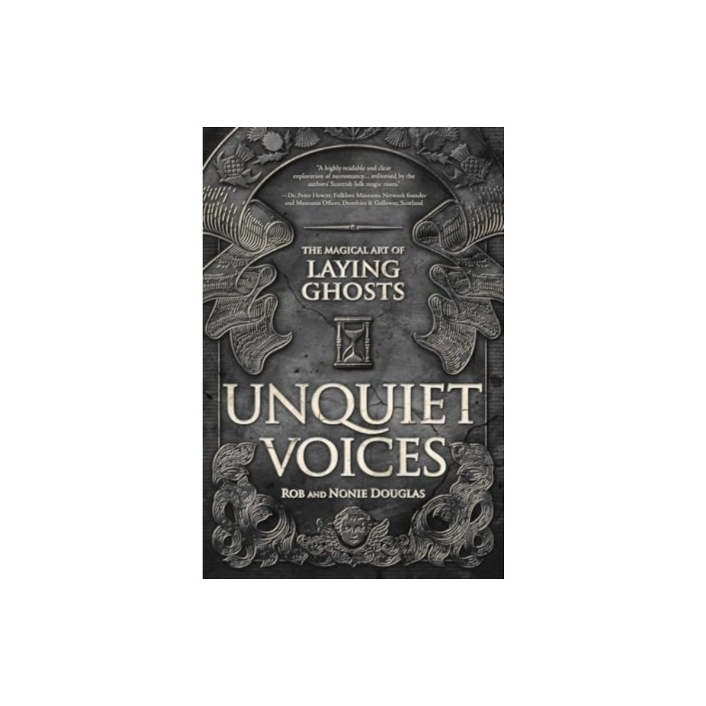 Produktbild för Unquiet Voices (häftad, eng)