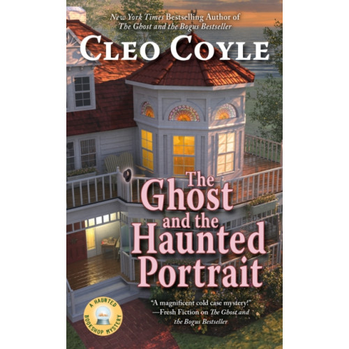 Penguin Putnam Inc The Ghost and the Haunted Portrait (häftad, eng)