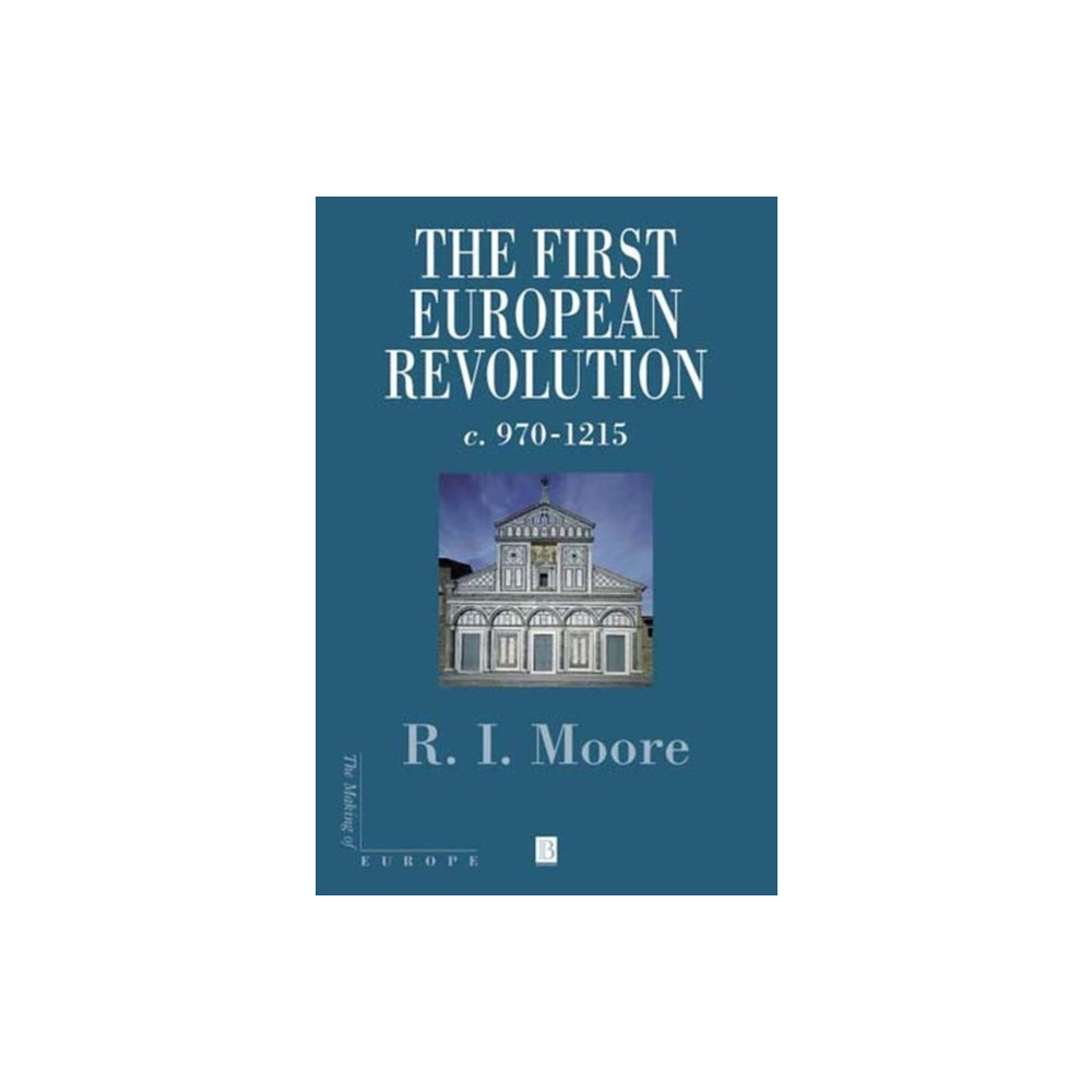 Produktbild för The First European Revolution (häftad, eng)