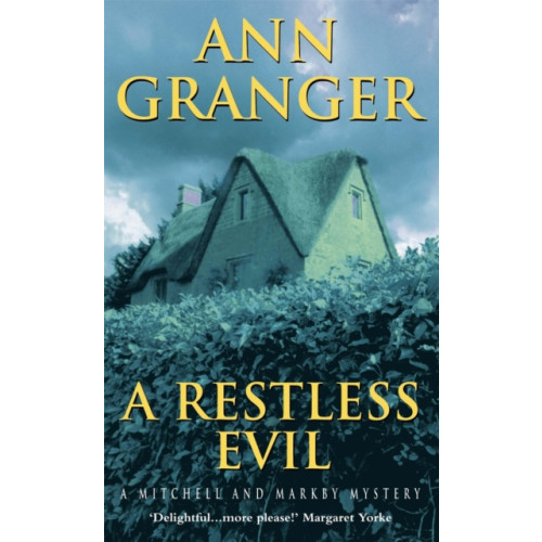 Headline Publishing Group A Restless Evil (Mitchell & Markby 14) (häftad, eng)