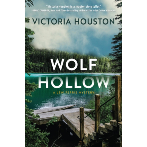 Crooked Lane Books Wolf Hollow (inbunden, eng)