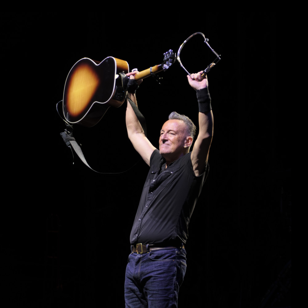 Produktbild för Last man standing : Bruce Springsteen live 1999-2024 (inbunden)