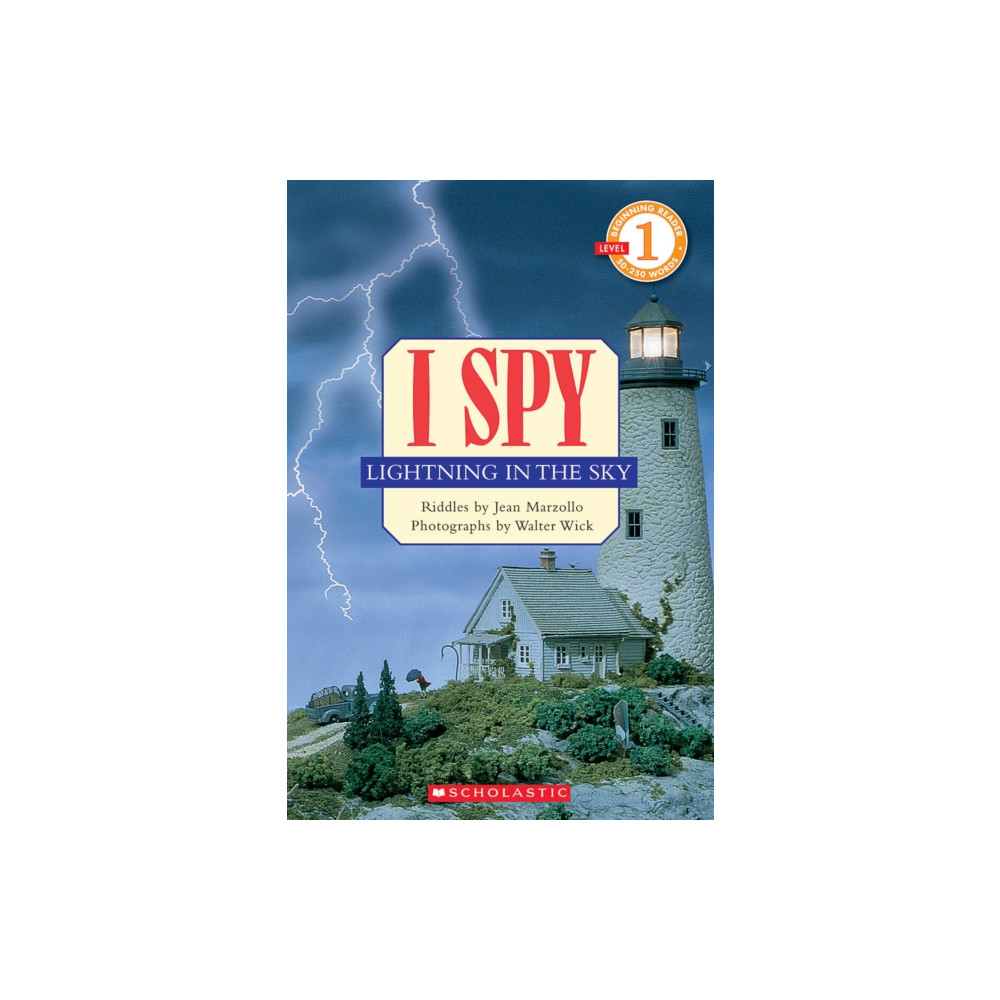 Produktbild för I Spy Lightning in the Sky (Scholastic Reader, Level 1) (häftad, eng)