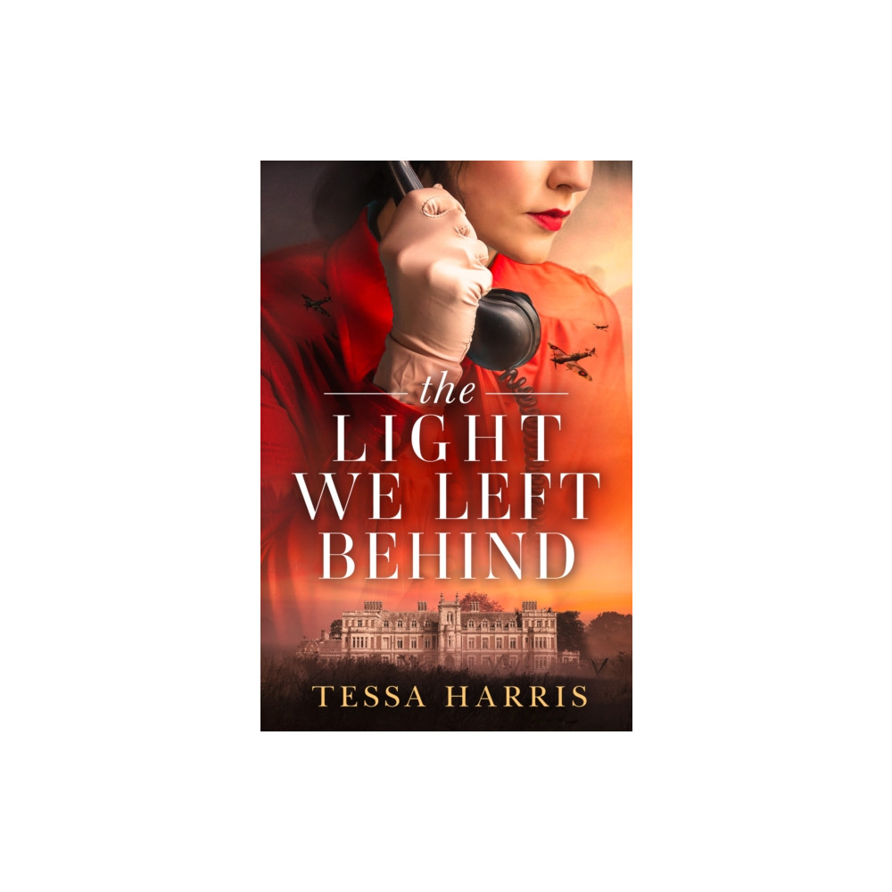Produktbild för The Light We Left Behind (häftad, eng)