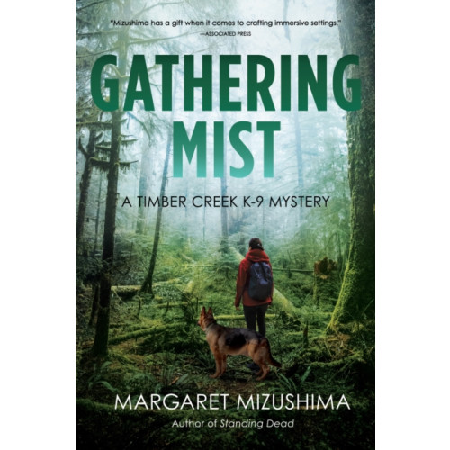 Crooked Lane Books Gathering Mist (inbunden, eng)