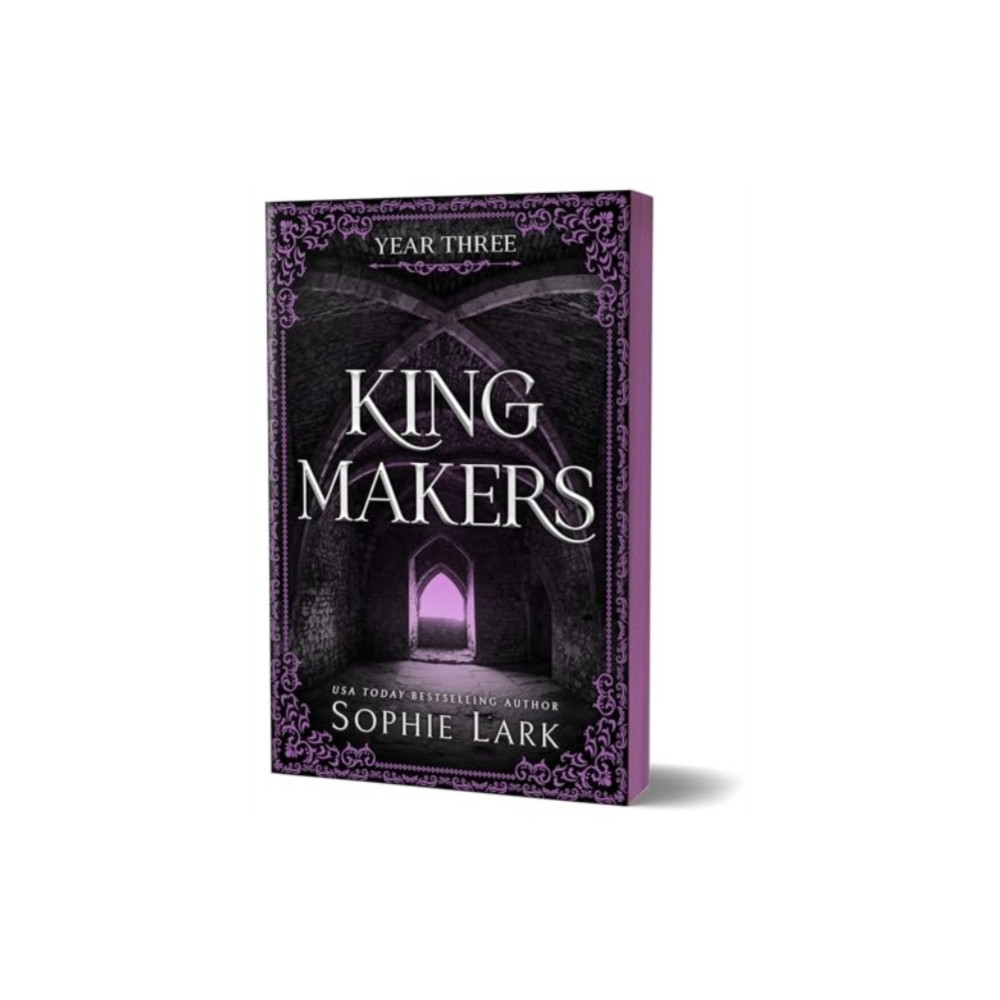 Produktbild för Kingmakers Year Three (häftad, eng)