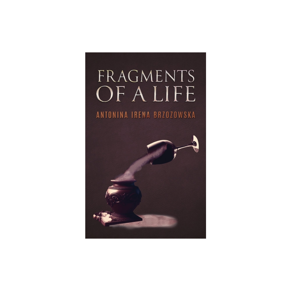 Produktbild för Fragments of a Life (häftad, eng)