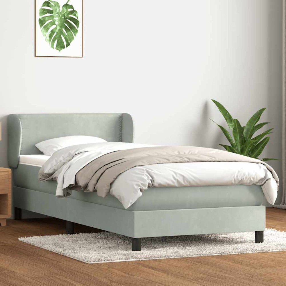 Produktbild för Ramsäng med madrass ljusgrå 80x210 cm sammet