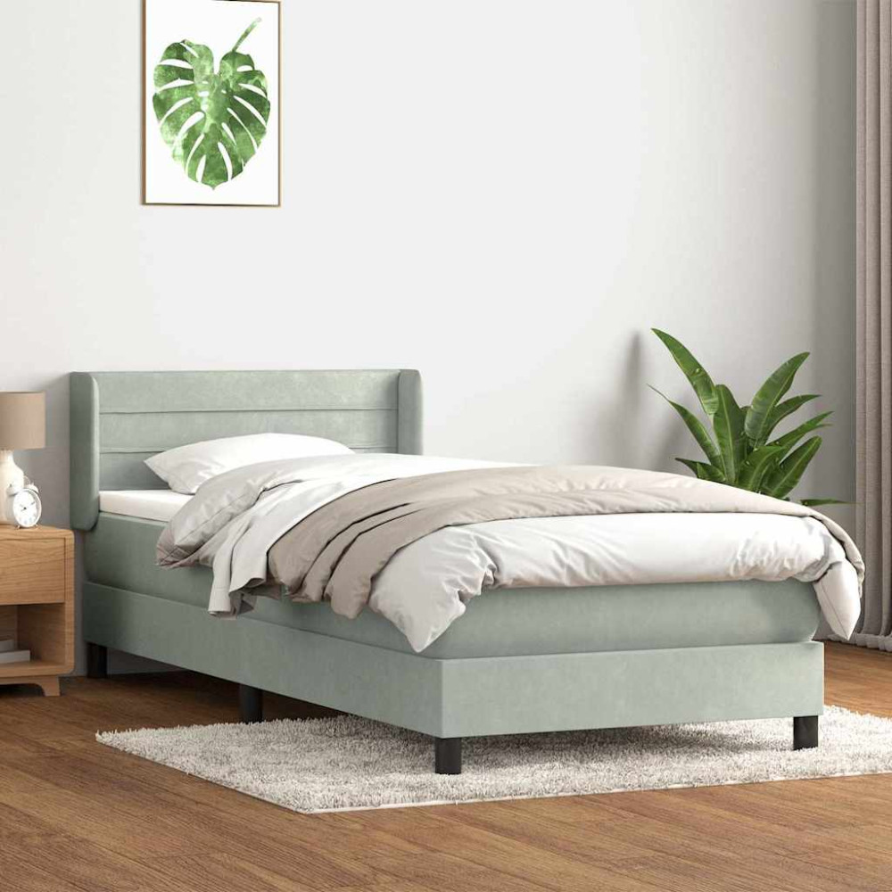 Produktbild för Ramsäng med madrass ljusgrå 80x210 cm sammet
