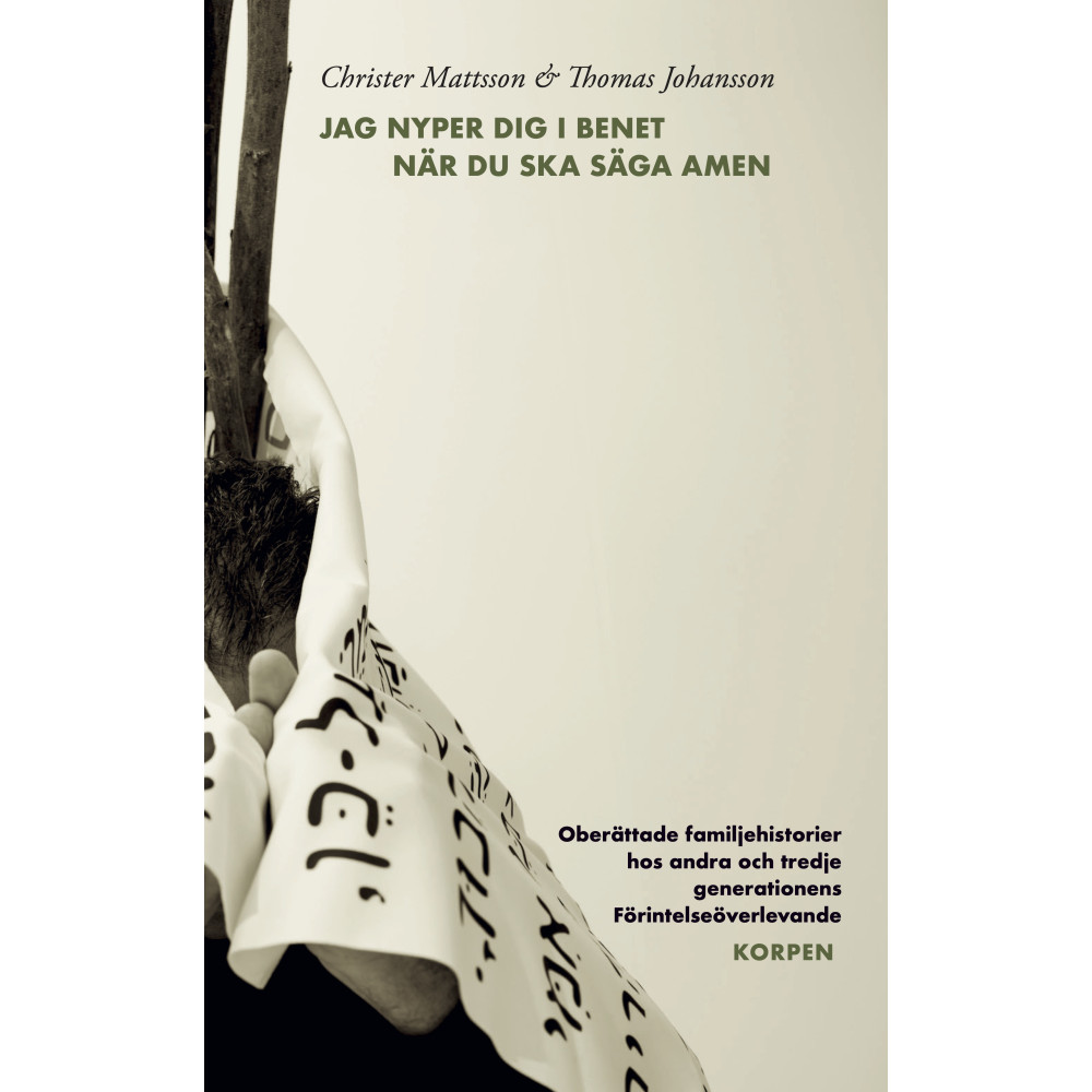 Produktbild för Jag nyper dig i benet när du ska säga amen : oberättade familjehistorier hos andra och tredje generationens Förintelseöverlevande (bok, danskt band)