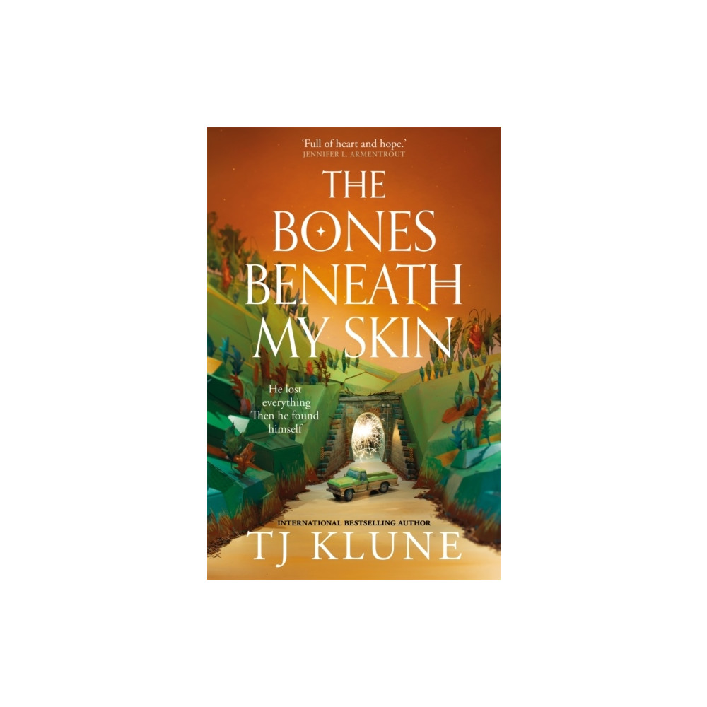 Produktbild för The Bones Beneath My Skin (häftad, eng)