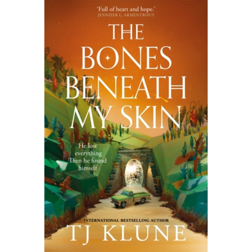 TJ Klune The Bones Beneath My Skin (häftad, eng)