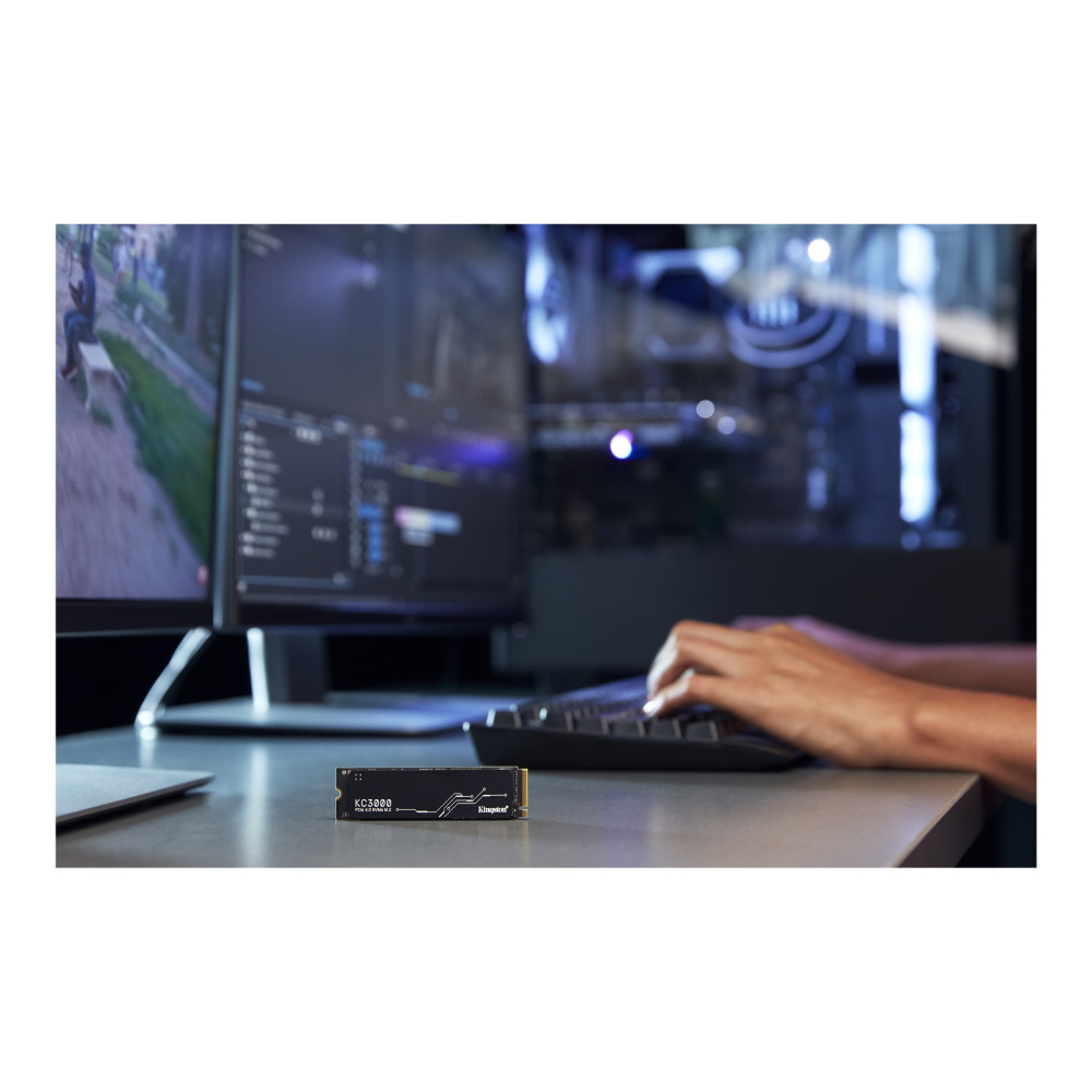 Produktbild för Kingston KC3000 - SSD - 4096 GB - PCIe 4.0 (NVMe)