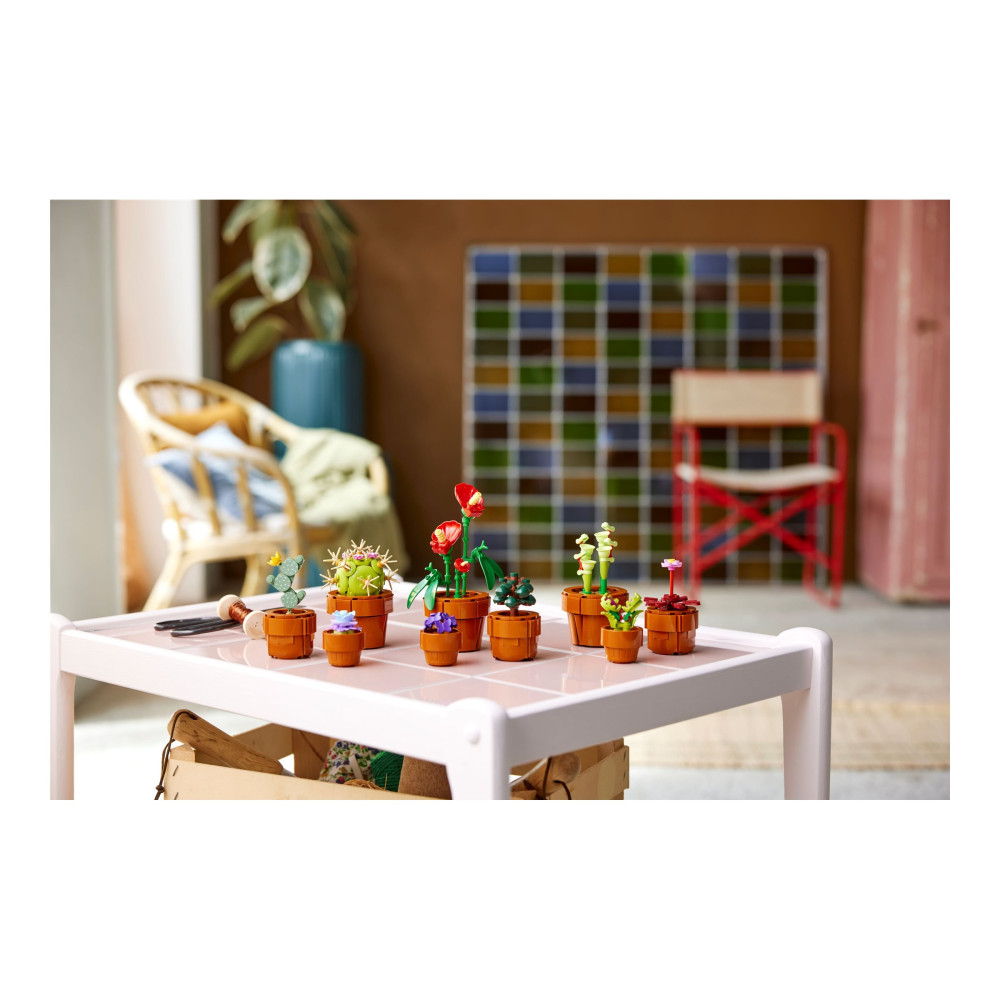 Produktbild för LEGO Icons 10329 - Tiny Plants - byggsats