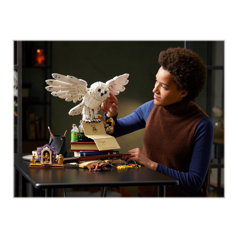 Produktbild för LEGO Harry Potter 76391 - Hogwarts Icons - samlarutgåva - byggsats