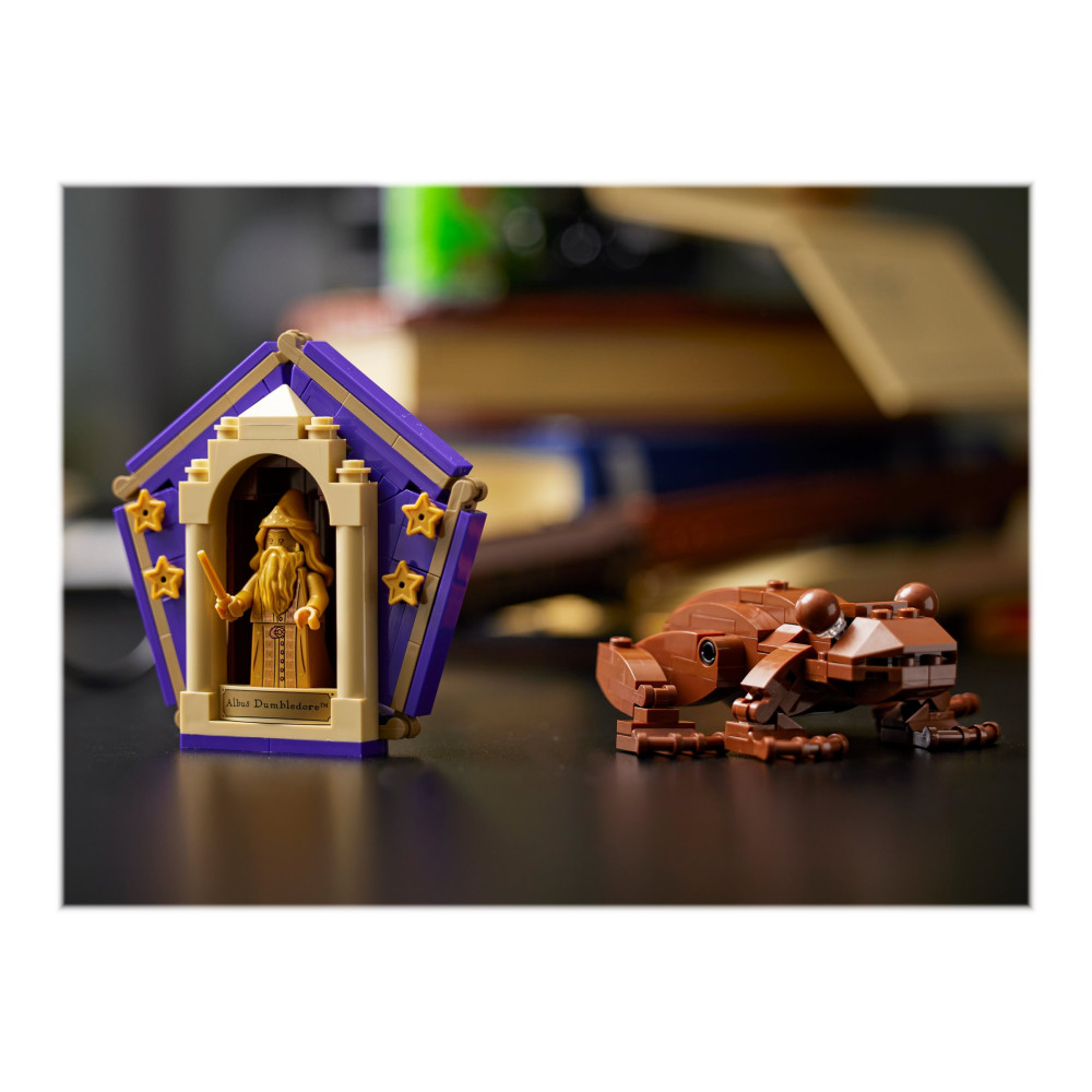 Produktbild för LEGO Harry Potter 76391 - Hogwarts Icons - samlarutgåva - byggsats