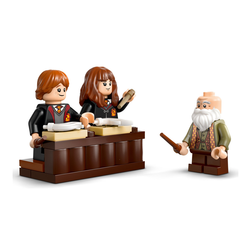 Produktbild för LEGO Harry Potter 76442 - Hogwarts slott: Förtrollningar klass - byggsats