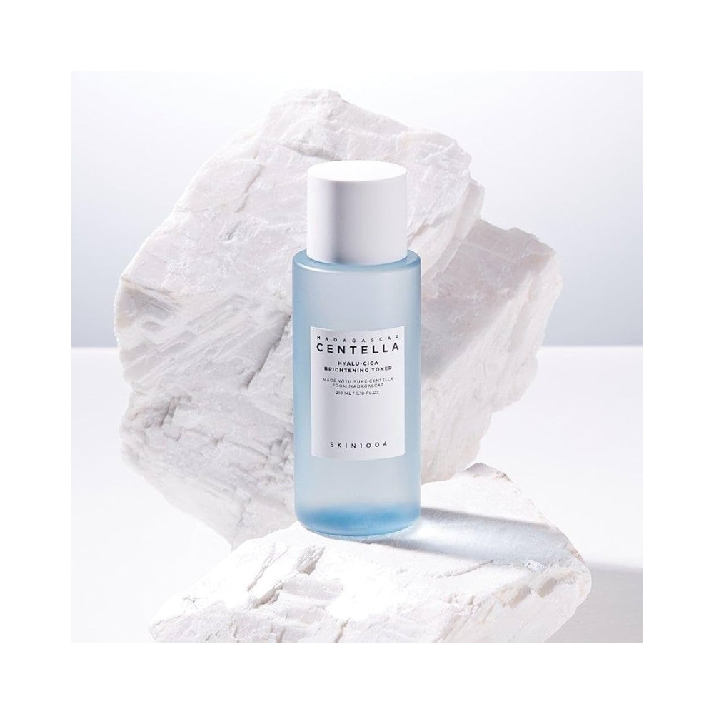 Produktbild för Madagascar Centella Hyalu-Cica Brightening Toner 210ml