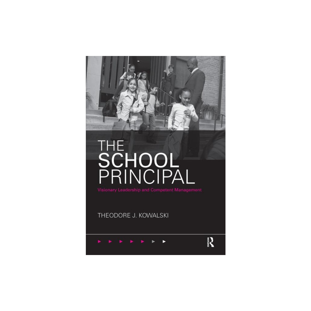 Produktbild för The School Principal (häftad, eng)