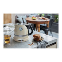 Produktbild för KitchenAid 5KEK1522EAC - vattenkokare - kräm