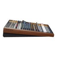 Produktbild för Tascam Model 16 analog mixer - 14-kanals