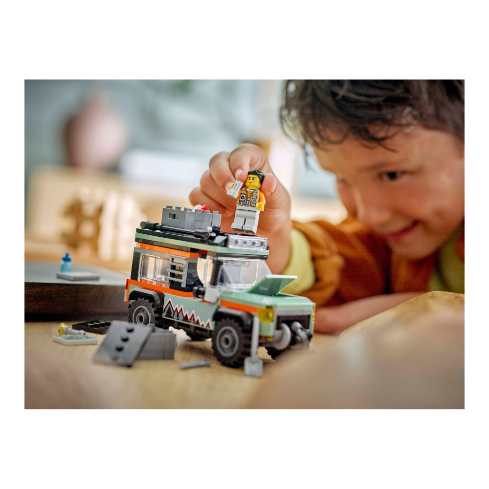 Produktbild för LEGO City 60447 - Off-Road 4x4 Bergslastbil - byggsats