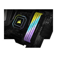 Produktbild för CORSAIR Vengeance RGB RT - DDR4 - sats - 32 GB: 2 x 16 GB - DIMM 288-pin / PC4-25600 - ej buffrad
