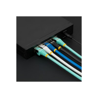 Produktbild för StarTech.com 5m CAT6a Ethernet Cable - White - Low Smoke Zero Halogen (LSZH) - 10GbE 500MHz 100W PoE++ Snagless RJ-45 w/Strain Reliefs S/FTP Network Patch Cord - patch-kabel - 5 m - vit