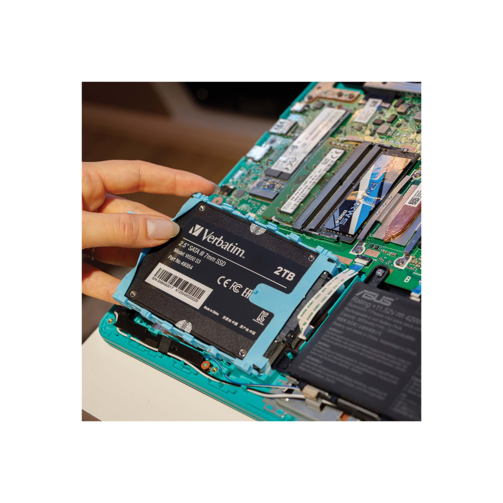 Produktbild för Verbatim Vi550 S3 - SSD - 2 TB - SATA 6Gb/s
