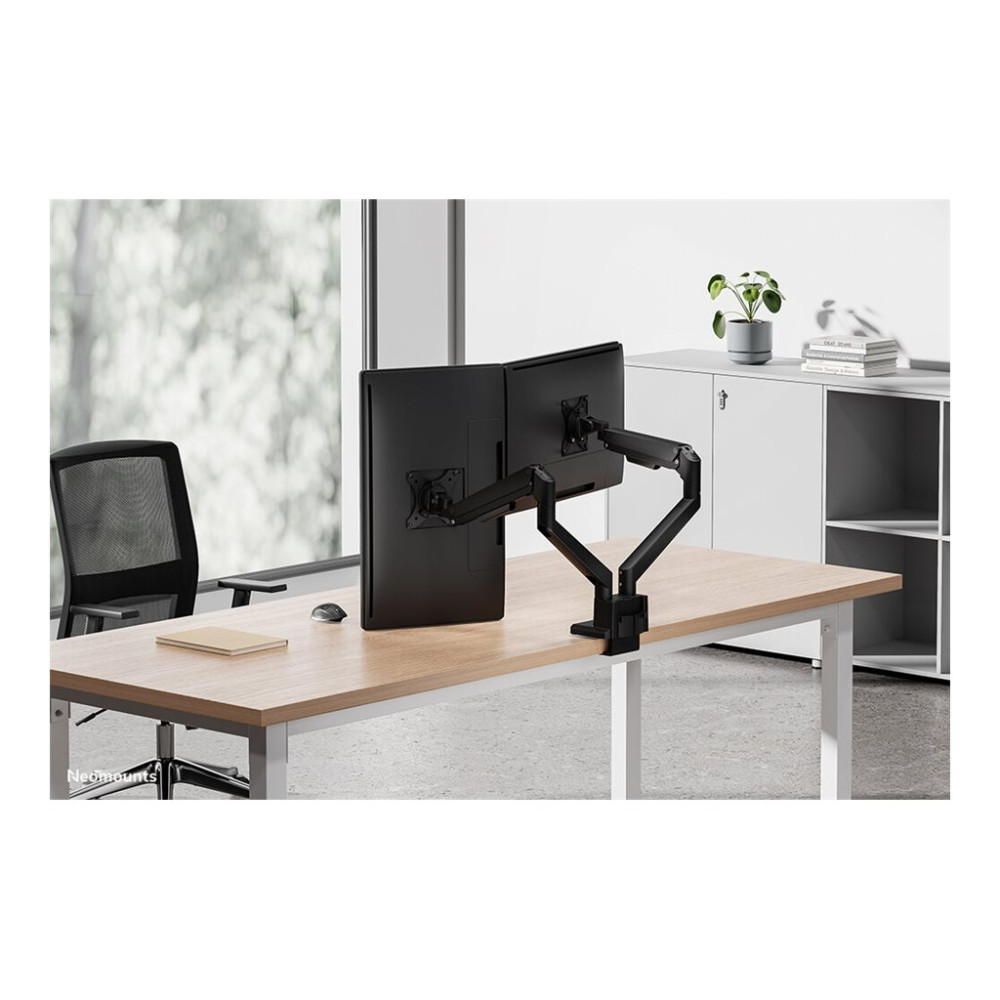 Produktbild för Neomounts NEXT Slim DS70-250BL2 monteringssats - fullständig rörelse - för 2 monitorer - svart