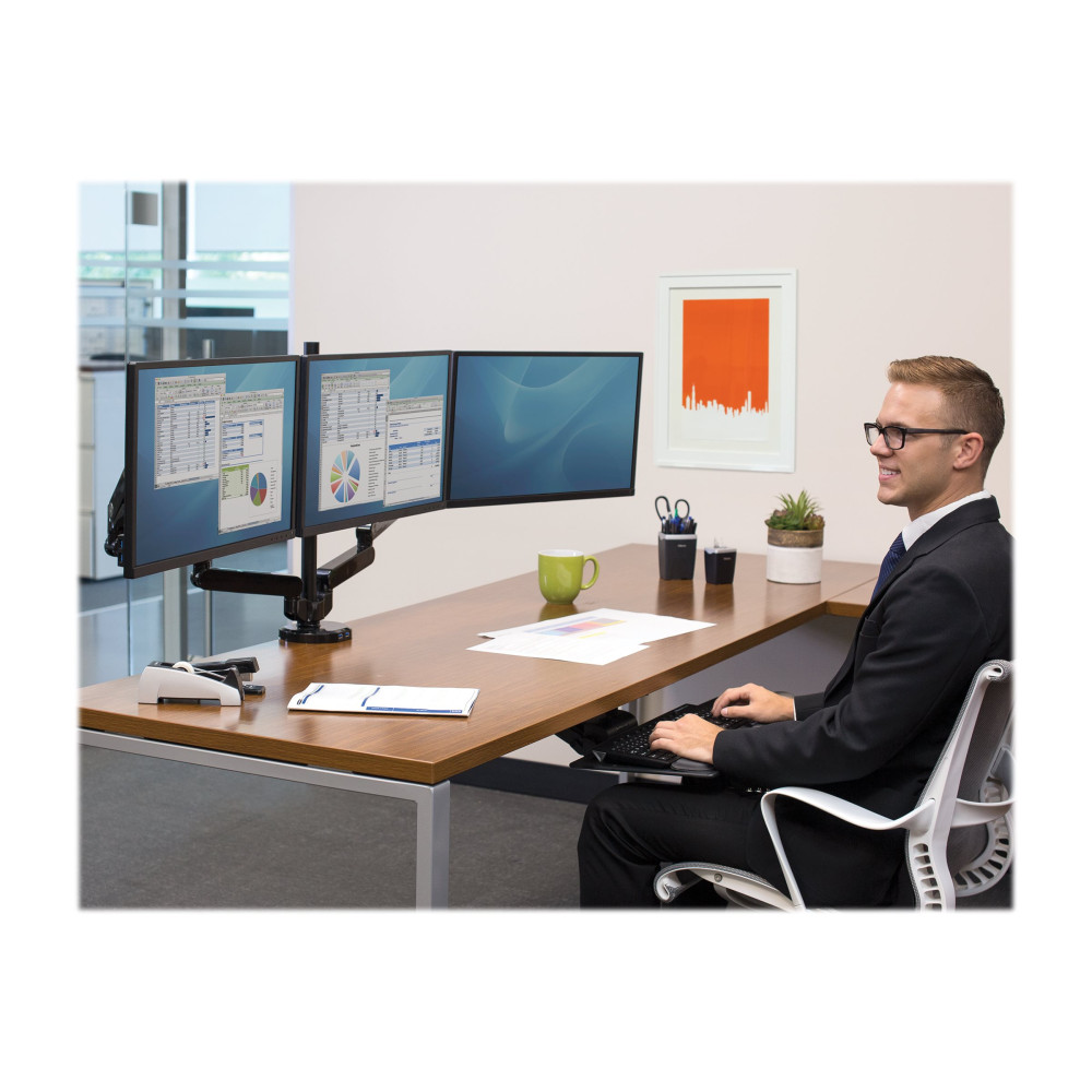 Produktbild för Fellowes Platinum Series Triple Arm monteringssats - justerbar arm - för 3 monitorer - svart