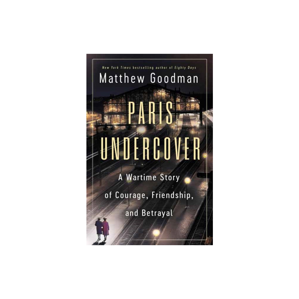 Produktbild för Paris Undercover (inbunden, eng)