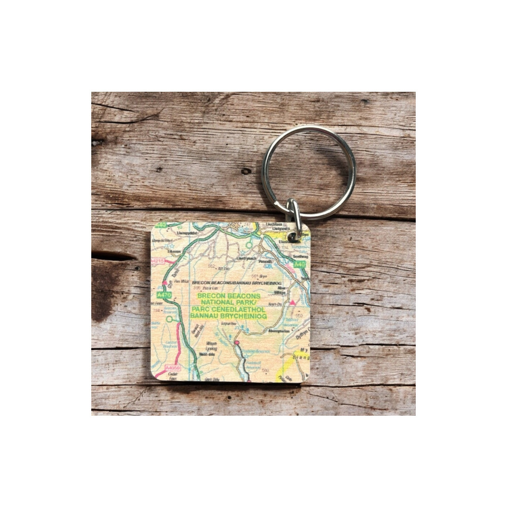 Produktbild för OS Map Wooden Square Key-ring - Brecon Beacons National Park